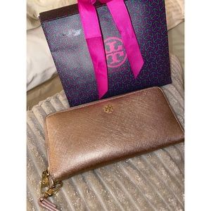 Tory Burch wallet